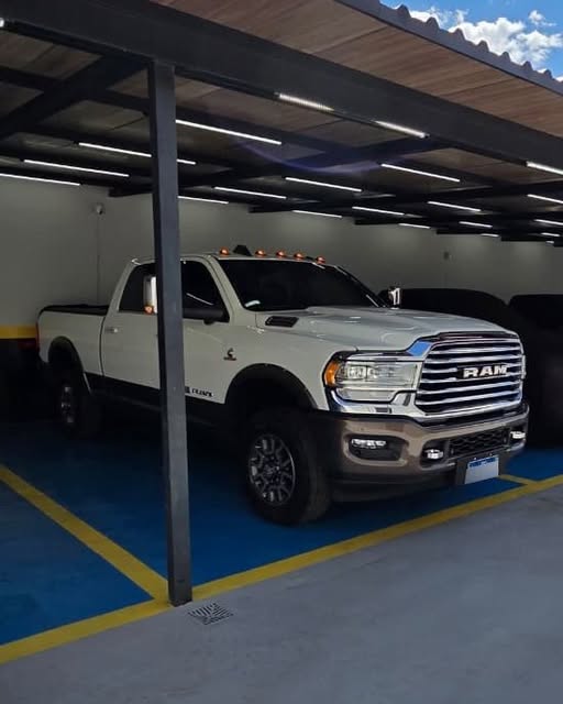 RAM 3500 LONGHORN LIMITED - Imagem 1