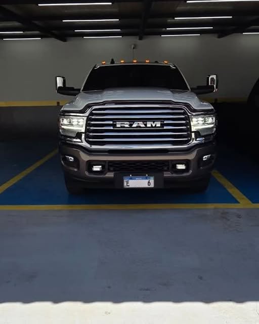 RAM 3500 LONGHORN LIMITED - Imagem 2