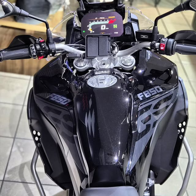 BMW GSA ADVENTURE TRIPLE BLACK - Imagem 6