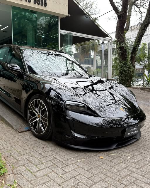 PORSCHE TAYCAN - Imagem 4