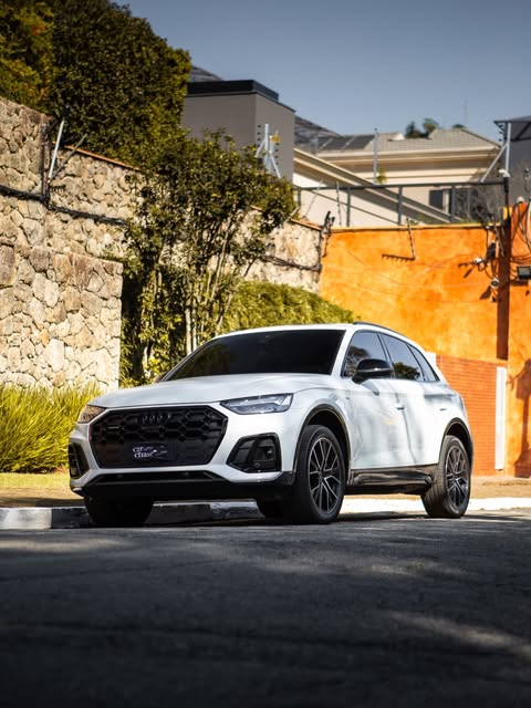 AUDI Q5 S LINE BLACK - Imagem 1