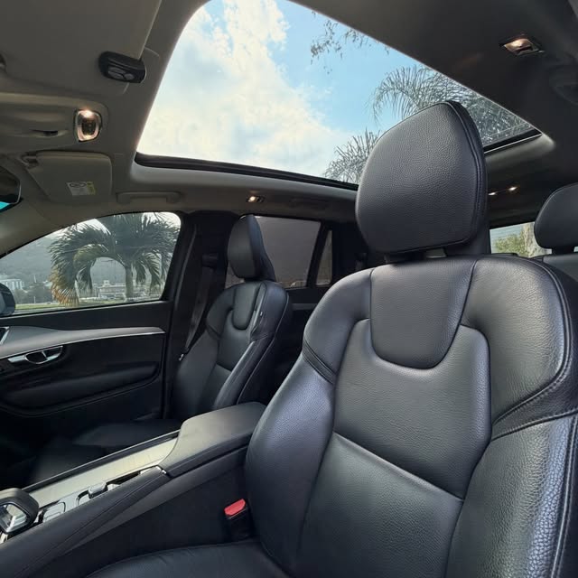 VOLVO XC90 T8 INSCRIPTION EXPRESSION HYBRID - Imagem 5