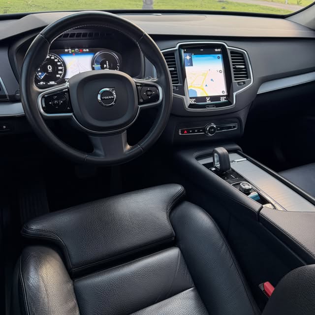 VOLVO XC90 T8 INSCRIPTION EXPRESSION HYBRID - Imagem 7