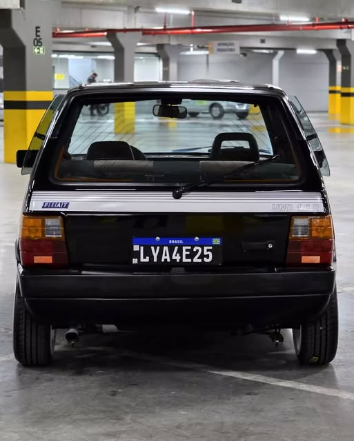 FIAT UNO 1.6R - Imagem 11