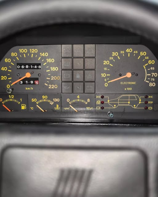 FIAT UNO 1.6R - Imagem 14