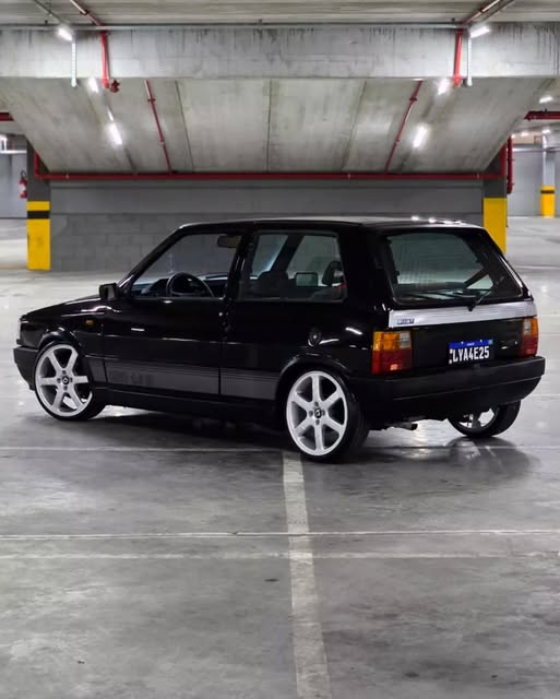 FIAT UNO 1.6R - Imagem 3
