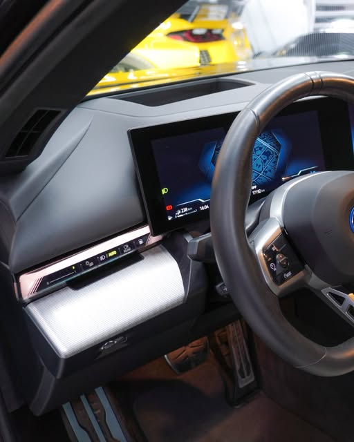 BMW 530E M SPORT - Imagem 4
