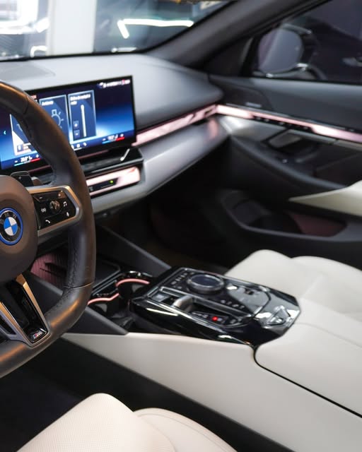 BMW 530E M SPORT - Imagem 5
