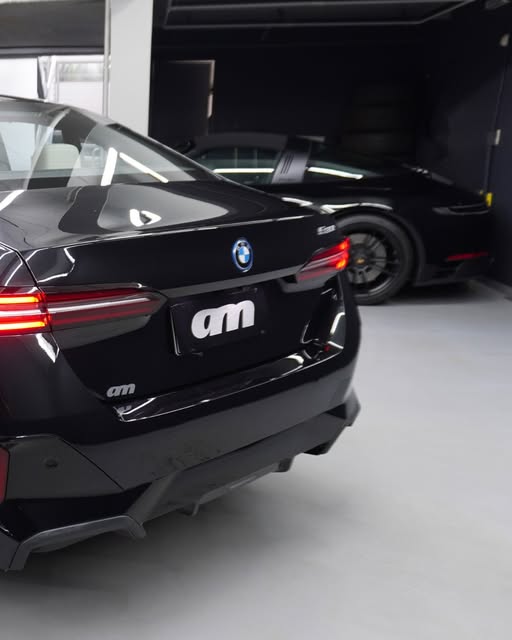 BMW 530E M SPORT - Imagem 8