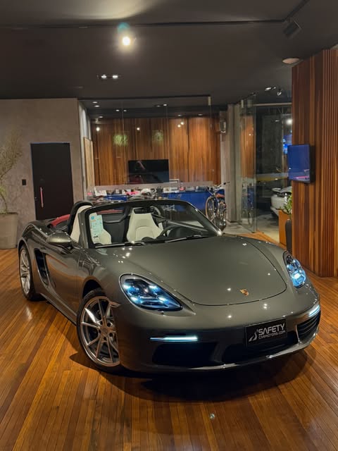 PORSCHE 718 BOXSTER - Imagem 2