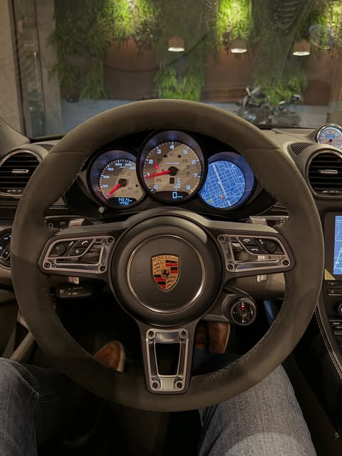 PORSCHE 718 BOXSTER - Imagem 12