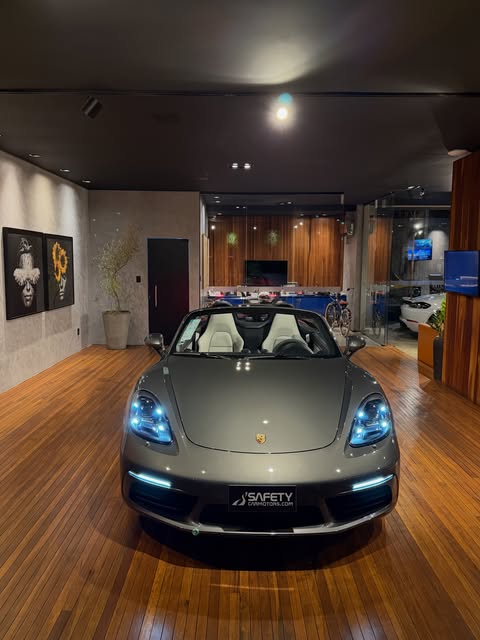 PORSCHE 718 BOXSTER - Imagem 17