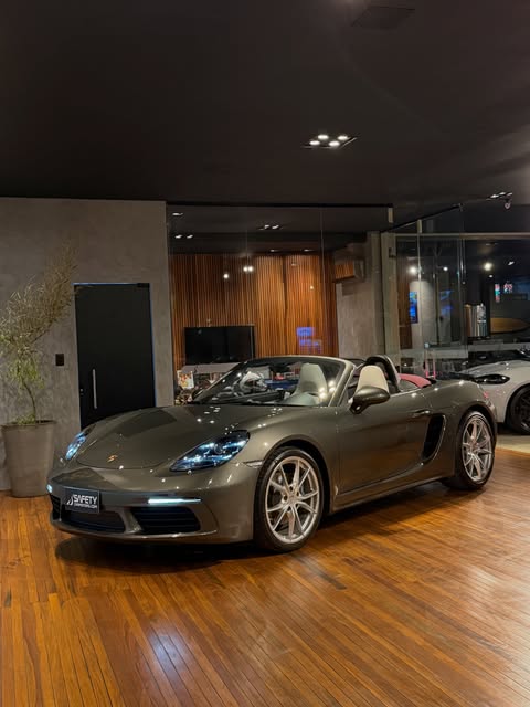 PORSCHE 718 BOXSTER - Imagem 5
