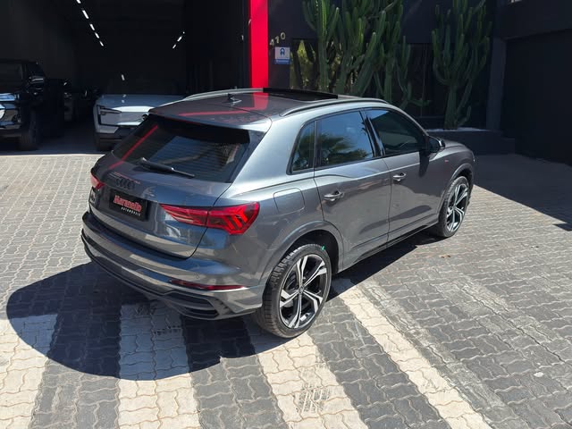 AUDI Q3 PERFORMANCE BLACK QUATTRO - Imagem 4