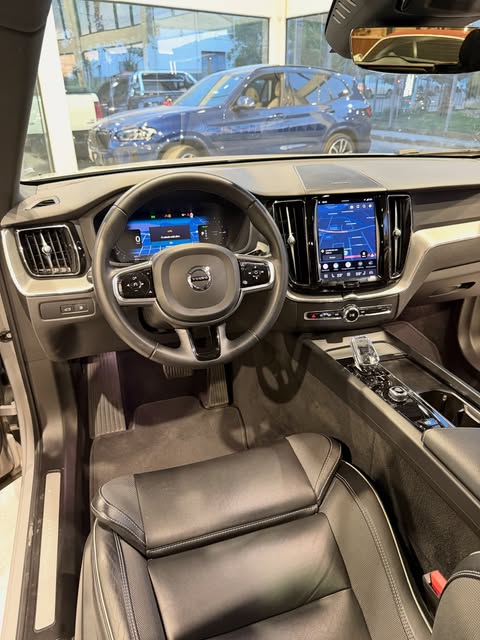 VOLVO XC60 T-8 ULTIM.DARK - Imagem 2