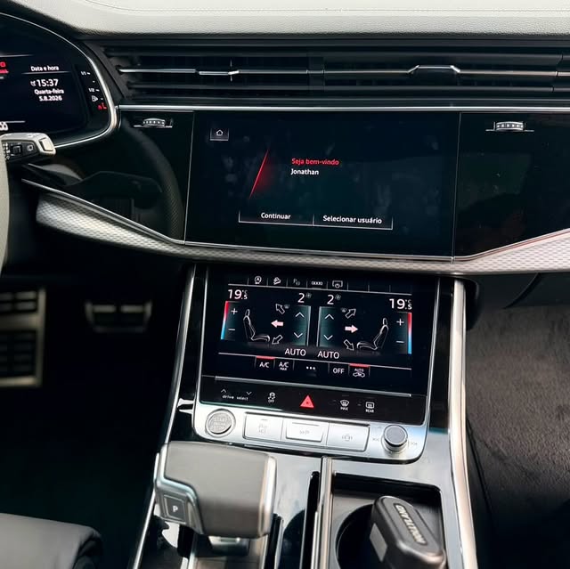 AUDI Q8 PERFORMANCE BLACK - Imagem 11