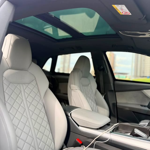 AUDI Q8 PERFORMANCE BLACK - Imagem 7