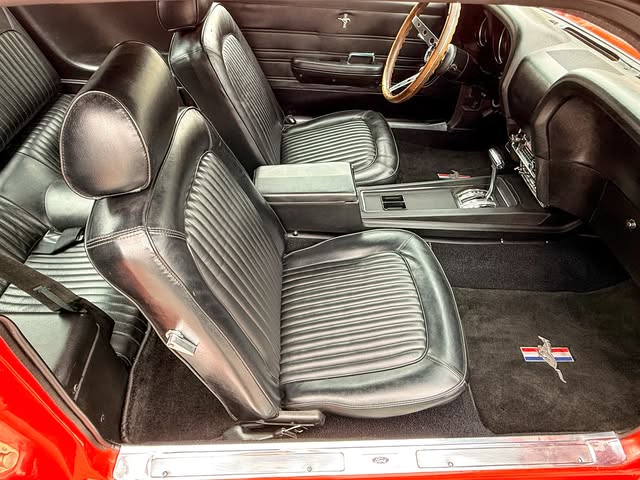 FORD MUSTANG FASTBACK - Imagem 13