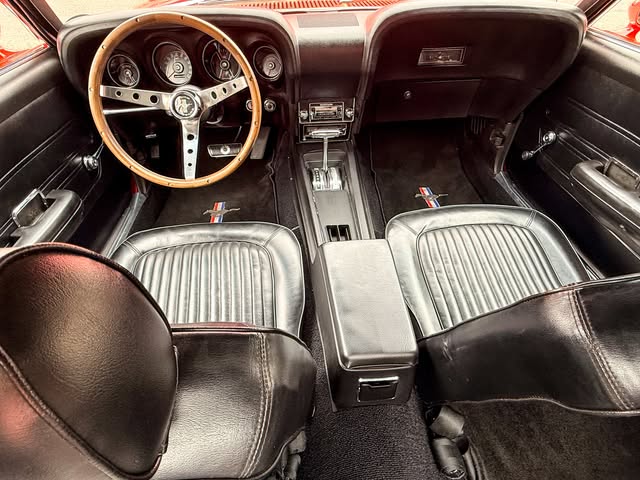 FORD MUSTANG FASTBACK - Imagem 16