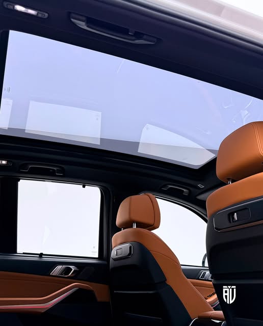 BMW X5 XDRIVE50E M SPORT - Imagem 12