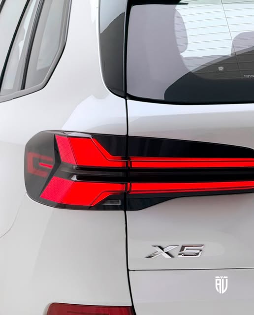 BMW X5 XDRIVE50E M SPORT - Imagem 5