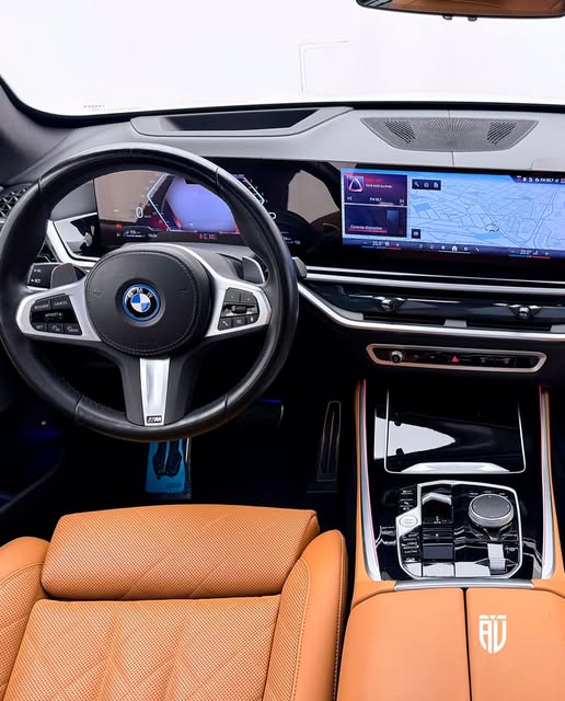 BMW X5 XDRIVE50E M SPORT - Imagem 7