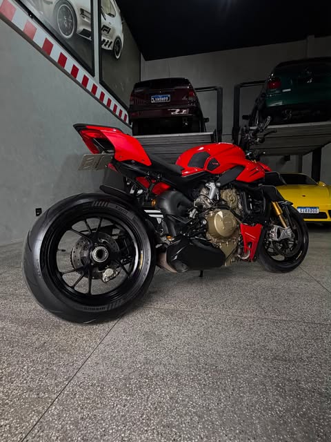 DUCATI STREETFIGHTER V4 S - Imagem 2