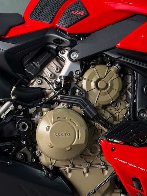 DUCATI STREETFIGHTER V4 S - Imagem 9