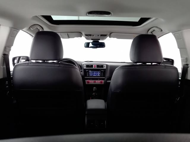 SUBARU OUTBACK 3.6 R - Imagem 9