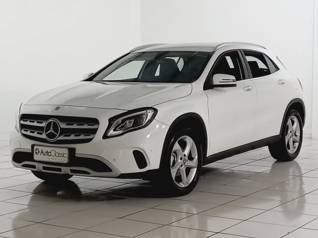 MERCEDES-BENZ GLA 200 ADVANCE - Imagem 1
