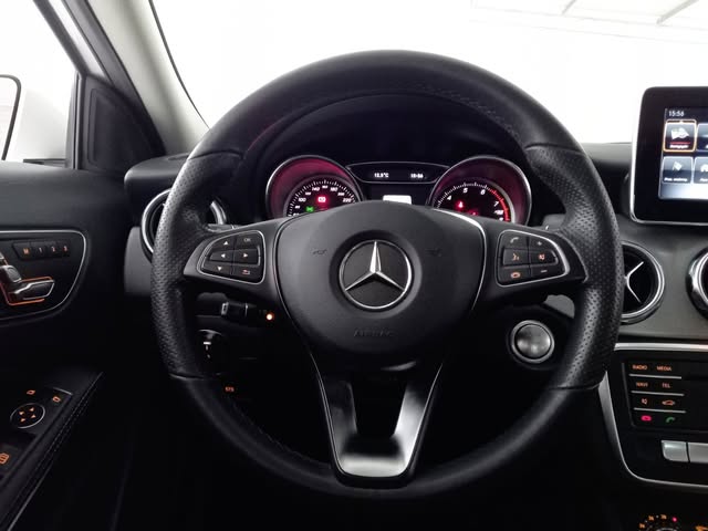 MERCEDES-BENZ GLA 200 ADVANCE - Imagem 8