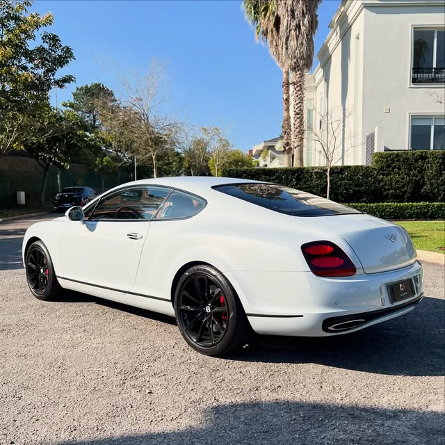 BENTLEY CONTINENTAL SUPERSPORT - Imagem 5
