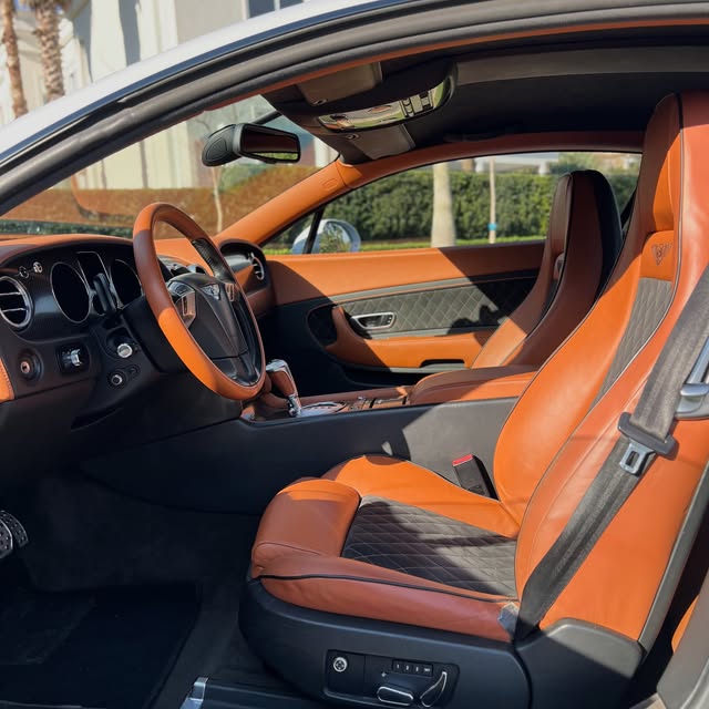 BENTLEY CONTINENTAL SUPERSPORT - Imagem 8