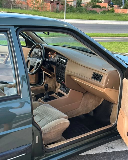 VOLKSWAGEN SANTANA GLSI - Imagem 12