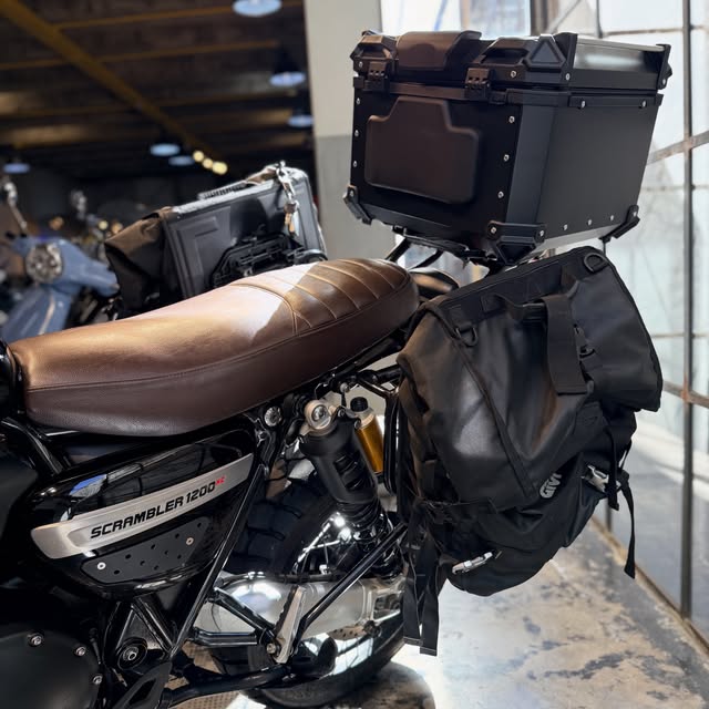 TRIUMPH BONNEVILLE SCRAMBLER 1200 XC - Imagem 9