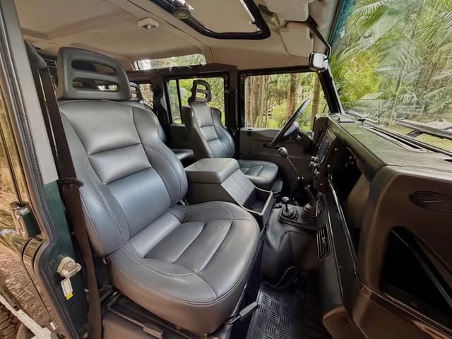 LAND ROVER DEFENDER - Imagem 11