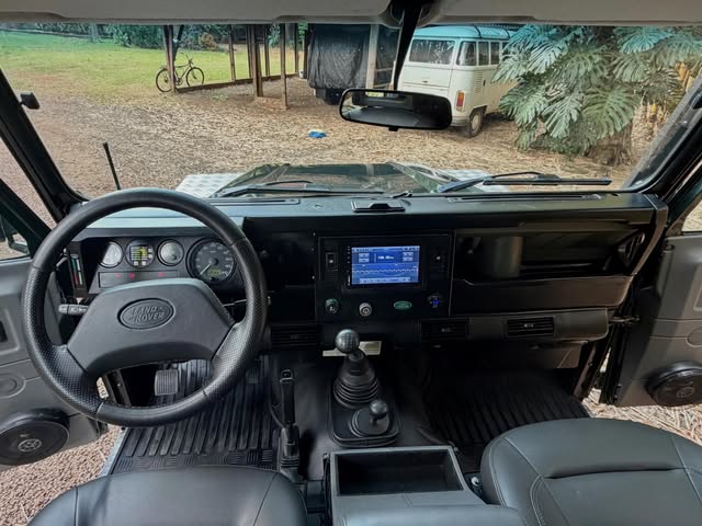 LAND ROVER DEFENDER - Imagem 14