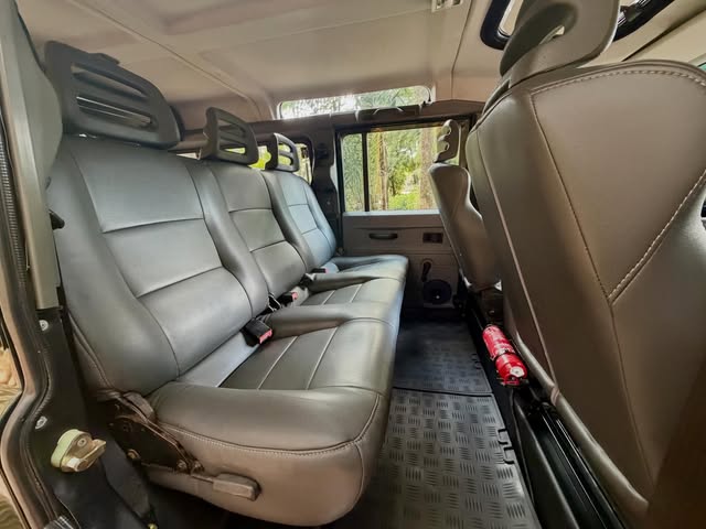 LAND ROVER DEFENDER - Imagem 4