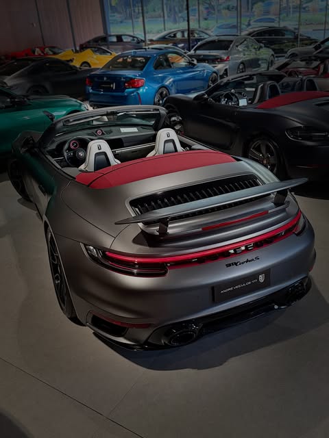 PORSCHE 911 TURBO S CABRIOLET - Imagem 3