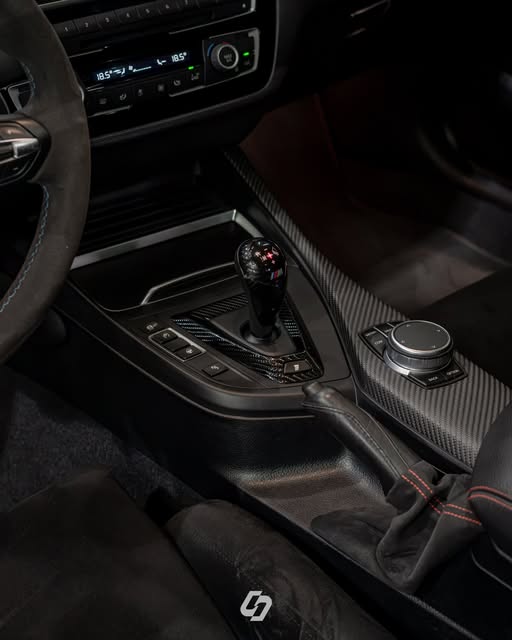 BMW M2 COMPETITION - Imagem 8