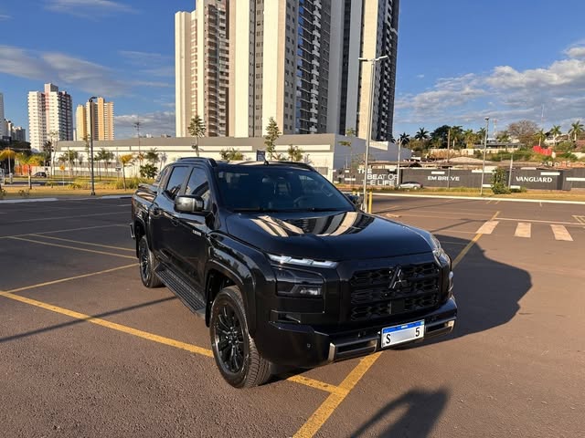 MITSUBISHI TRITON KATANA - Imagem 1
