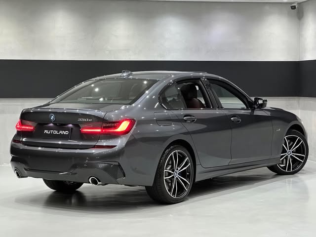 BMW 330E M SPORT - Imagem 2