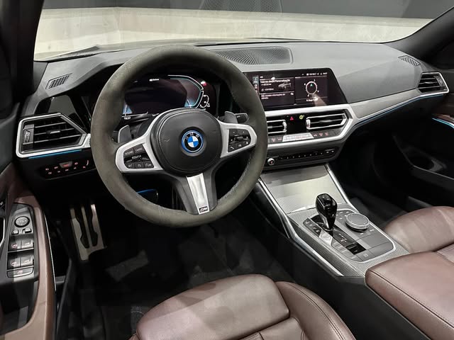 BMW 330E M SPORT - Imagem 5
