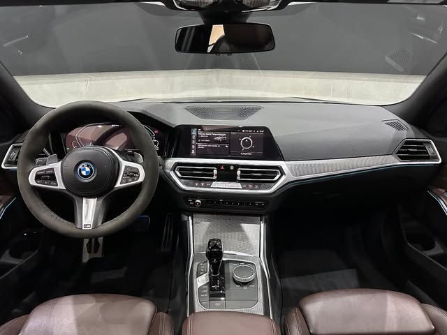 BMW 330E M SPORT - Imagem 6
