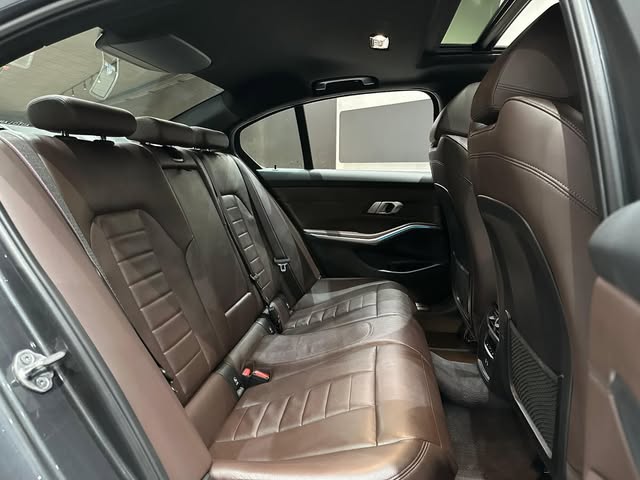 BMW 330E M SPORT - Imagem 8