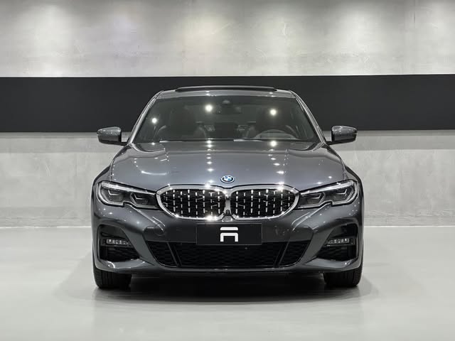 BMW 330E M SPORT - Imagem 10