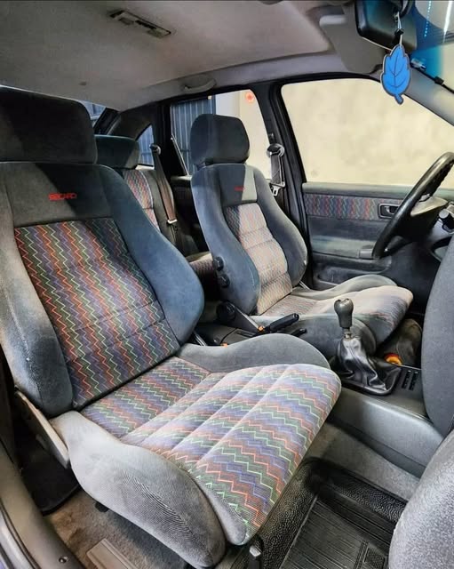 VOLKSWAGEN POINTER GTI - Imagem 12