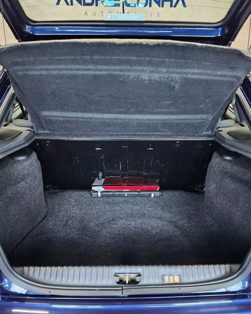 VOLKSWAGEN POINTER GTI - Imagem 16