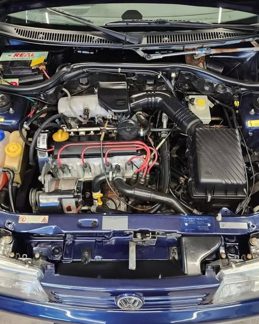 VOLKSWAGEN POINTER GTI - Imagem 18