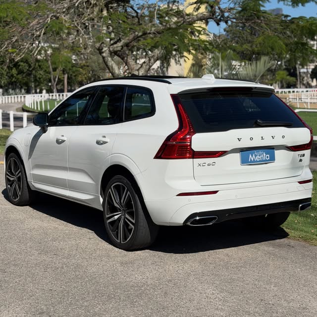 VOLVO XC60 T8 R-DESIGN HYBRID - Imagem 4